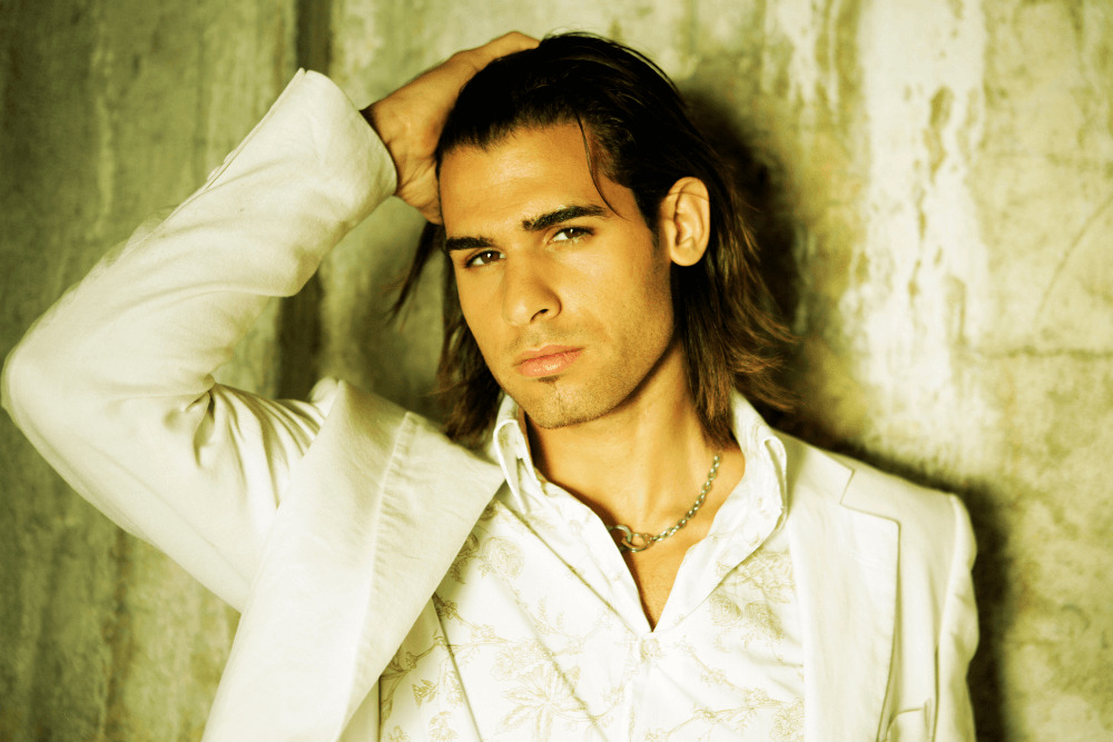 ラテン系ファッションとは？そのルーツと文化背景