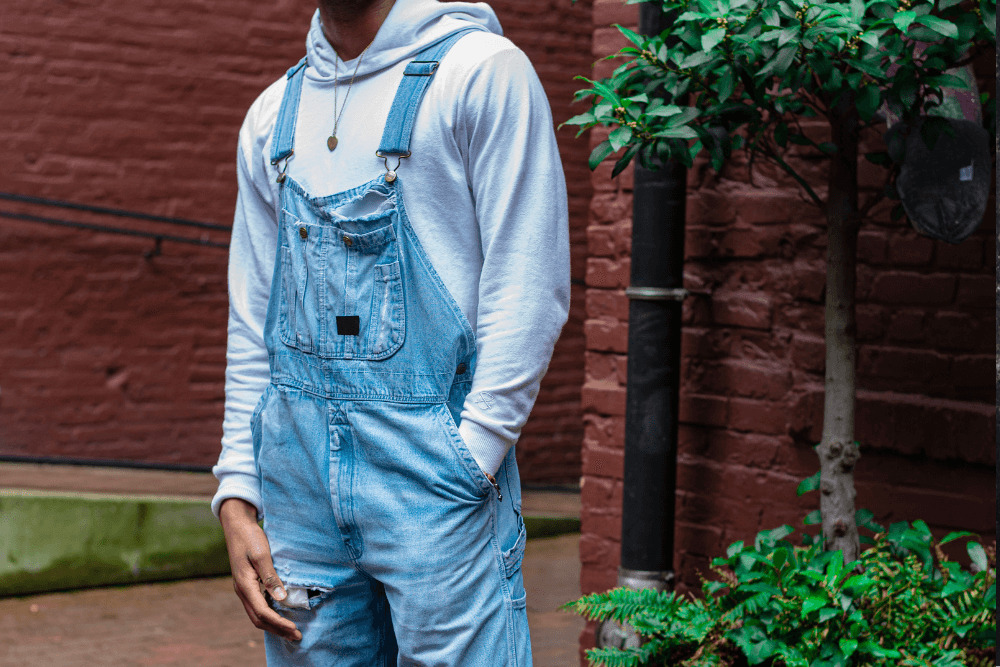 オーバーオールとは？その基本スタイルと特徴