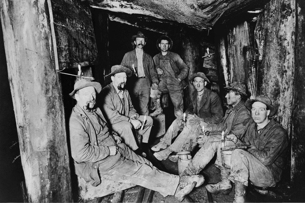 オーバーオールの起源と歴史